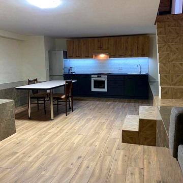 Продаж 2 кімнатної квартири в цоколі вул Шевченка 134