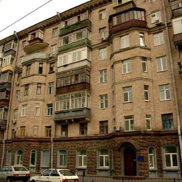 Грушевського 34/1. Двокімнатна квартира підготована до ремонту.