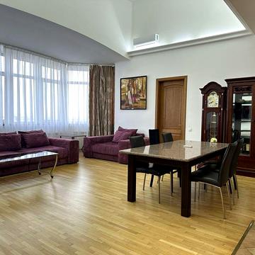 Кловський узвіз 5  оренда 4к квартири в центрі , генератор, котельня