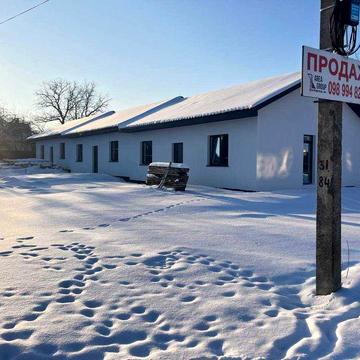 Стильний компактний будинок в класному районі