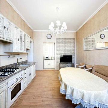 Сдам 3 комн. квартиру, Центр, ул. Чернышевская, 15