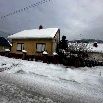 Продається будинок у смт. Дубове