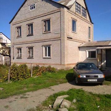 Продаж будинку в с.Новомайське /6 кімн/228м2/