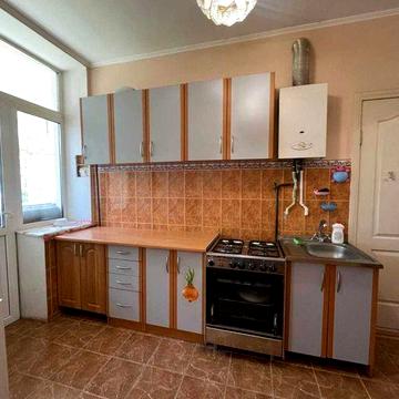 Продаж 3-кімнатної квартири вул. Петропавлівська