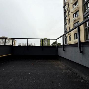 Супер ціна! Євро 3-к в центрі з терасою! Газ! Можна на ремонт! ЖК Роял парк