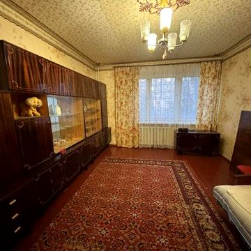 Продам 2-комн квартиру в районе Семафорная ул.