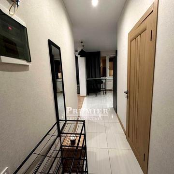 Сдам срочно Студия 2 этаж генуэзской 3 а, 26 жемчужина