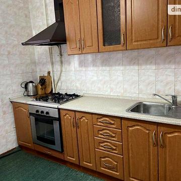 Довгострокова оренда 3к Квартира Клосовського Олександра вулиця