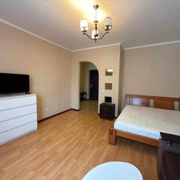 Оренда 1-кімнатної квартири в новобудові, вул. Варшавська