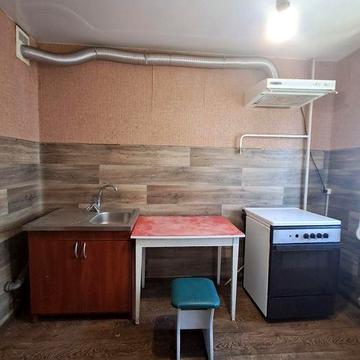 Сдам простую большую четырехкомнатную квартиру на Бреуса 61/4, Черемуш