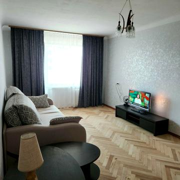 Максима Кривоноса вул., 7