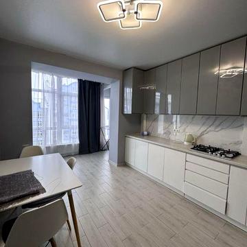 здам 2 кім квартиру в центрі міста