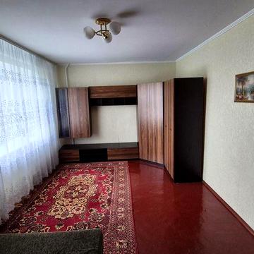 Продам 1-к квартиру по вулиці  Молодіжній