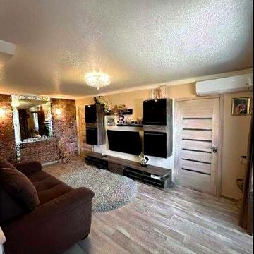 Здається 2 кімнатна квартира на вулиці Масарика