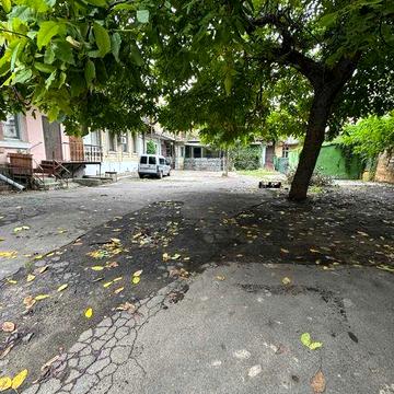 Продам 2 ком.квартиру Центр,Базарная /Канатная ,2 этаж ЖК осмд