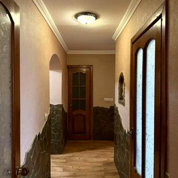 Продам 2-х кімнатну чешку біля парку