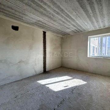 Двохкімнатна квартира в новобудові, біля центру,м-н Гірка