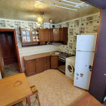 Святошинський р-н, Борщагівка, вул. Жуль Верна 11,