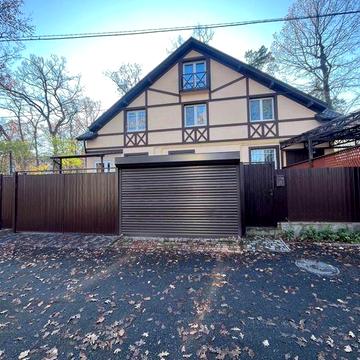 Таунхаус із ремонтом та центральними комунікаціями!