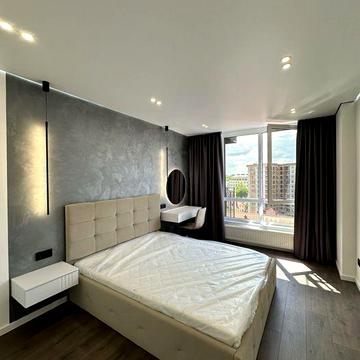 Шикарна 3 кімнатна кухня-студія Центр