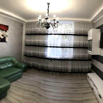 Сдам двухкомнатную квартиру в центре