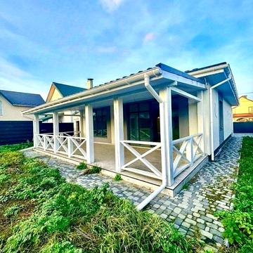 Світанкова вул., 15