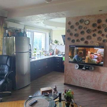 Сдаю 2 комнатную студию просп. Голосеевский 82