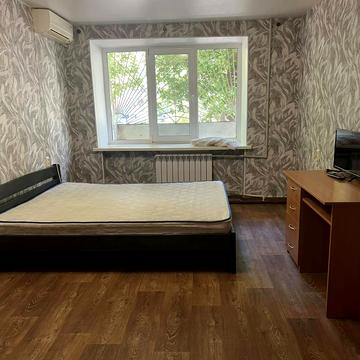 Владислава Бувалкіна вул. (Бочарова Генерала), 21