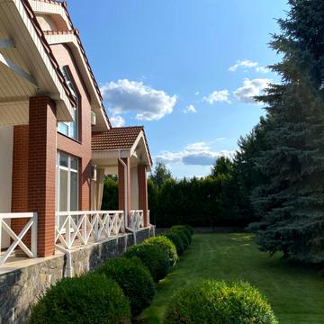 Леонтовича вул.