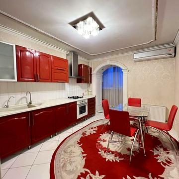 В Продажу 2 к к в Центрі з євроремонтом