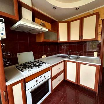 продаж 4к квартири в цегляному будинку