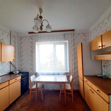 3 кім. кв. з газом вул. Героїв Дніпра,42а. метро 10 хв. пішки.Торг