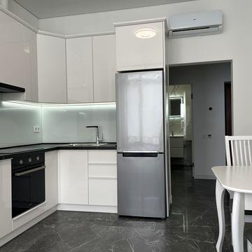 Нагірна вул., 16