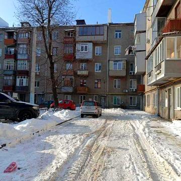 Продам 2х комн.кв. М Заводская.под ремонт 16500у.е.(404754)