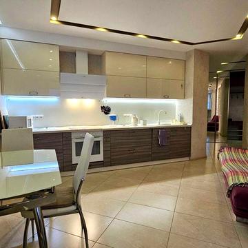 ЖК Паркова вежа. Квартира 60кв.м. Кухня-вітальня +спальня +гардеробна!