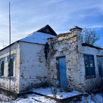 Продам будинок в центрі села