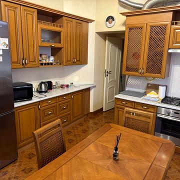 Здам простору квартиру центр