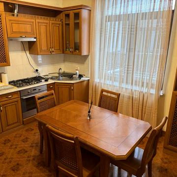 Здам простору квартиру Центр