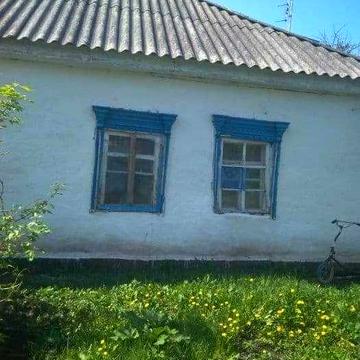 Здається хата, в м Глобине,