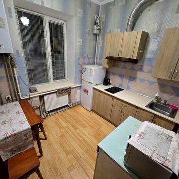 Здається 2-кварт.по вул.Червонохрестівська в центрі міста,читайте опис