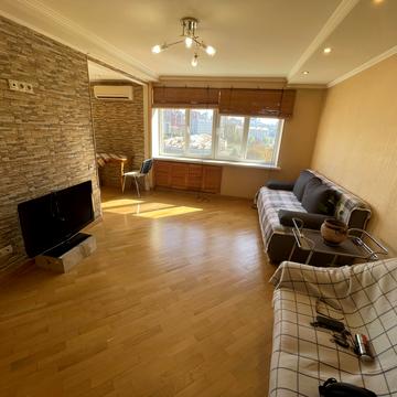 Берестейський просп. (Перемоги), 12