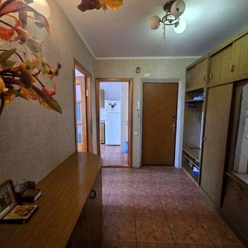 Продаж 3 кімнатної квартири в центрі міста із ремонтом та меблями