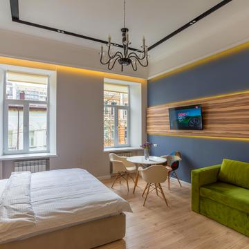 Софіївська вул., 18