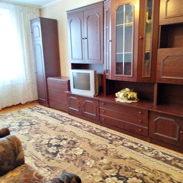 Здам затишну 2-х квартиру – перший будинок від метро Чернігівська.