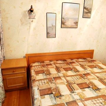 Здам затишну 2-х квартиру – перший будинок від метро Чернігівська.