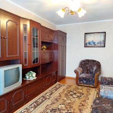 Здам затишну 2-х квартиру – перший будинок від метро Чернігівська.