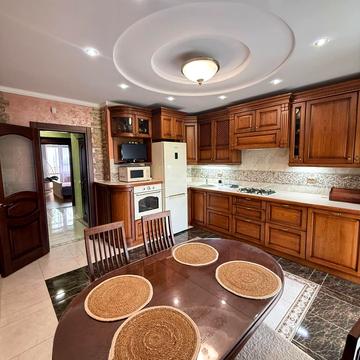 Жасминова вул., 5б