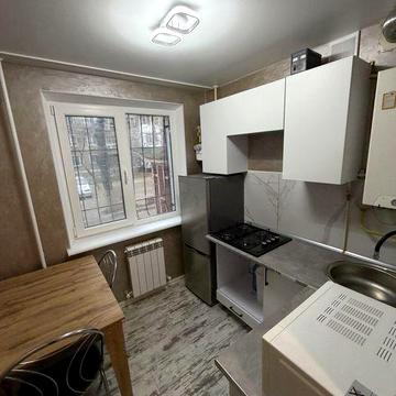 Продаж 2 к.к. з свіжим ремонтом в Центрі,вул. 3 Слобідська