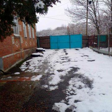 Продам дом в Нестеренках (Валки) .2 вида отопления. Участок 50 сотокTB