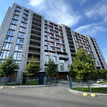 Кучеревського бульв., 1